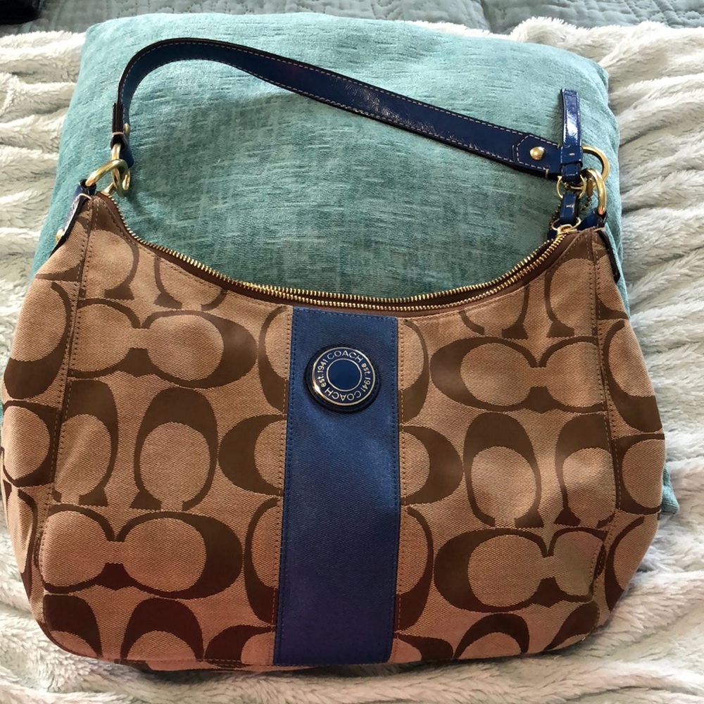 Coach hobo bag w/cornflower blue trim